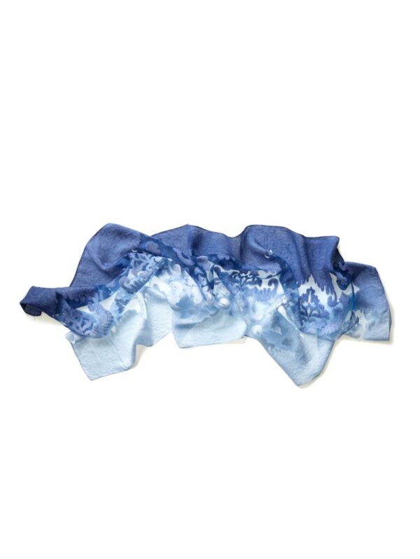 S100 Schal BESCHREIBUNG: Mehrfarbiger Schal aus transparentem gewebtem Tüll mit Paisley-Muster Für modernes Heiraten Transparenter mehrfarbiger Schal aus gewebtem Tüll mit Paisley-Muster (190 x 70 cm) Kann kombiniert werden mit verschiedenen Arten von Brautoutfits