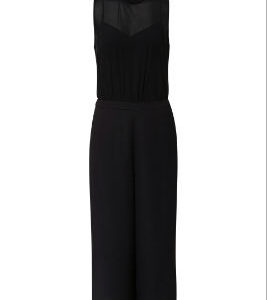 Schwarzer Jumpsuit von Esprit.  Obermaterial: 100% Polyester  Pflegehinweise: 30°C Pflegeleicht