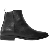 Stylischer Stiefel Boss